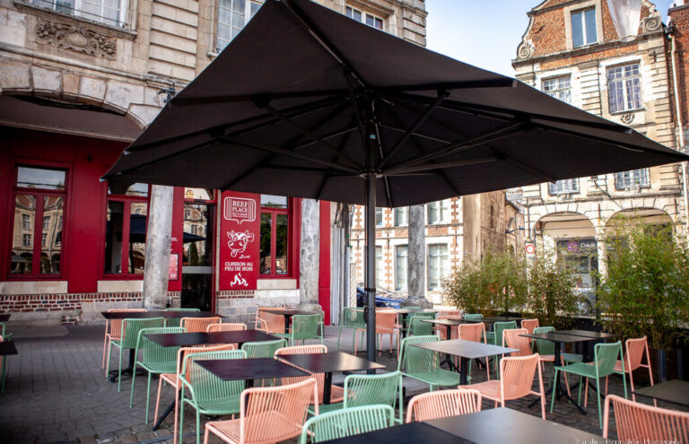 Nos Parasols pour Ombrager la Terrasse de Votre Restaurant !
